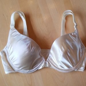 Victoria's Secret 34B Satin Front Closure Bra